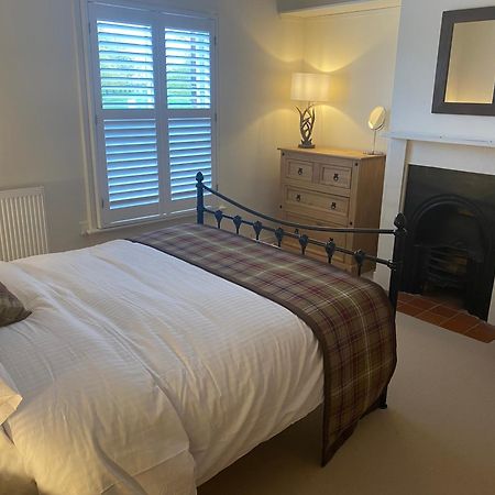 A Charming And Stylish Country Cottage. Hungerford Eksteriør bilde